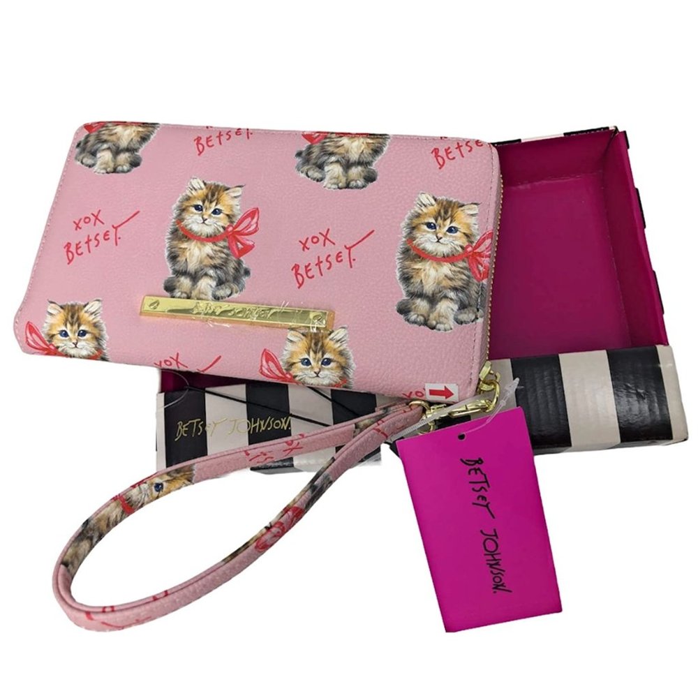 Betsey Johnson XOX Pink Kitty Wallet Wristlet